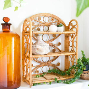 Etagère en rotin
